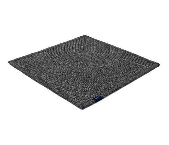 THE OUTDOORS - Shapes in a box - ash | Tapis / Tapis de designers | kymo