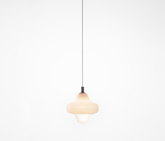 Starcloud Lyra PC 1345 | Suspended lights | Brokis