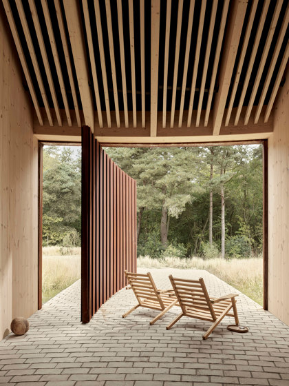 AH603 | Outdoor Deck Chair | Armchairs | Carl Hansen & Søn