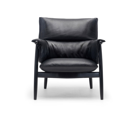 E015 | Embrace Lounge Chair | Armchairs | Carl Hansen & Søn