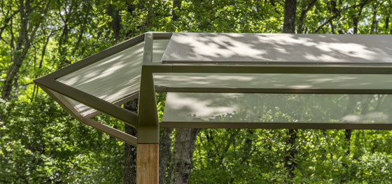 Cosmo Shading pergola | Pergolas | Ethimo