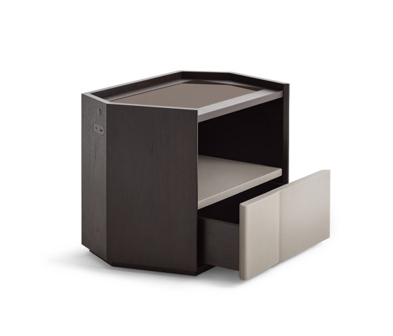 Delphi Night table | Comodini | Giorgetti