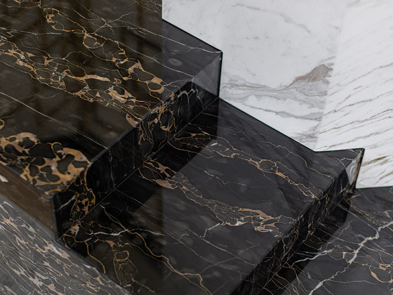 Black natural stones | Nero Portoro | Natural stone tiles | Margraf