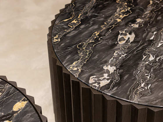 Black natural stones | Nero Portoro | Natural stone tiles | Margraf