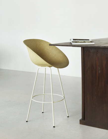 Mat Barstuhl mit Armlehne 75 cm Creme stahl - Hanffasern | Barhocker | Normann Copenhagen