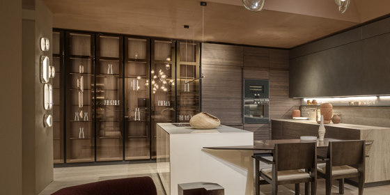 Showcases | Velata Door | Kitchen cabinets | Valcucine