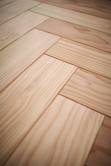 HIRAM Habitat Douglas Fir Herringbone Parquet | Planchers bois | HIRAM Habitat