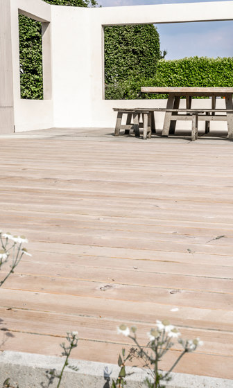 HIRAM Habitat Douglas Fir Rift Terrace Decking | Wood flooring | HIRAM Habitat