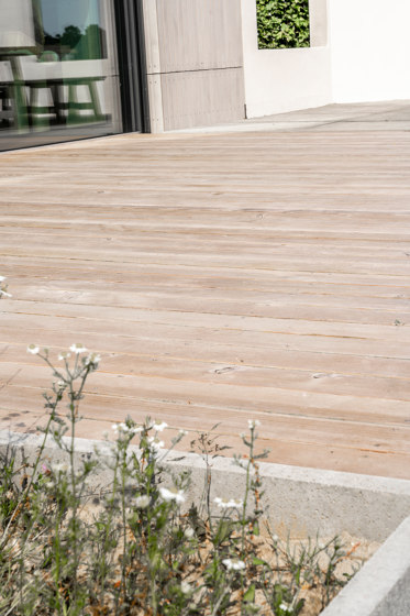 HIRAM Habitat Douglas Fir Rift Terrace Decking | Pavimenti legno | HIRAM Habitat