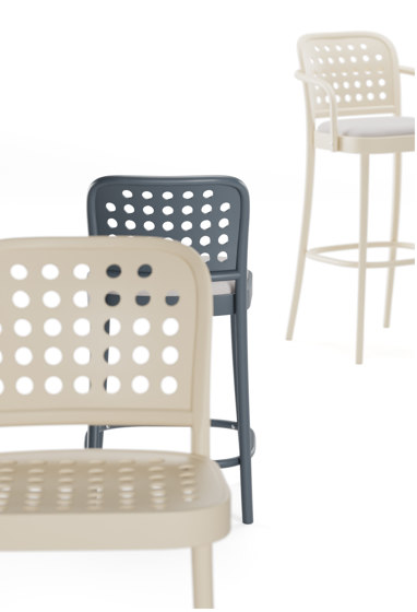 822 Barstool | Bar stools | TON A.S.