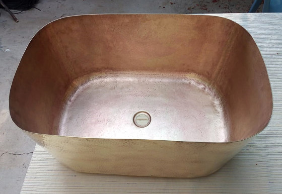 Lola Brass Sink |  | AMORETTI BROTHERS