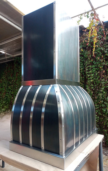 BBQ Range Hood - Blackened Steel - BISTRO | Hottes  | AMORETTI BROTHERS