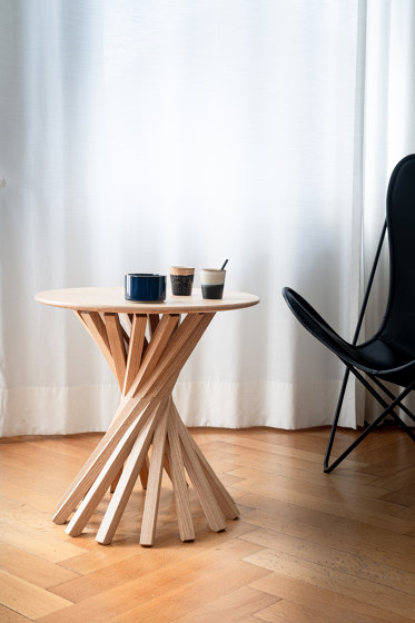 sō Parlour table | Tables d'appoint | Tossa