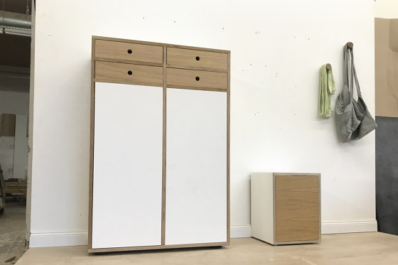 Brad 84 Shoe Cabinet | Armadi | Andreas Janson