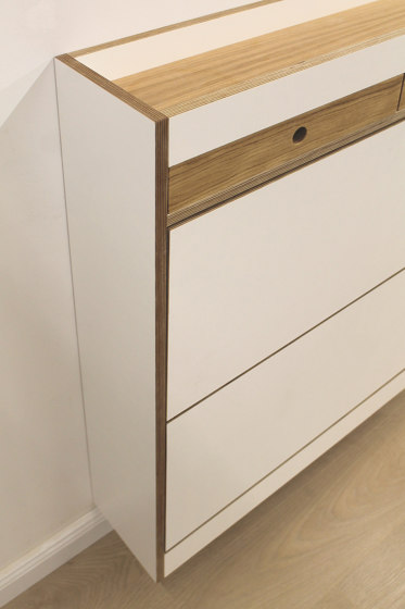 Mortimer 119 Shoe Cabinet | Cabinets | Andreas Janson