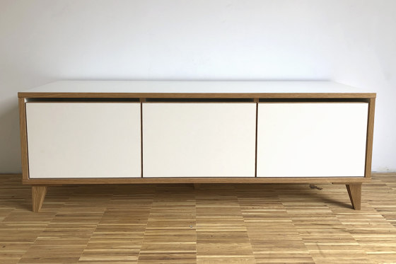 Scott 140 Shoe Bench | Cabinets | Andreas Janson