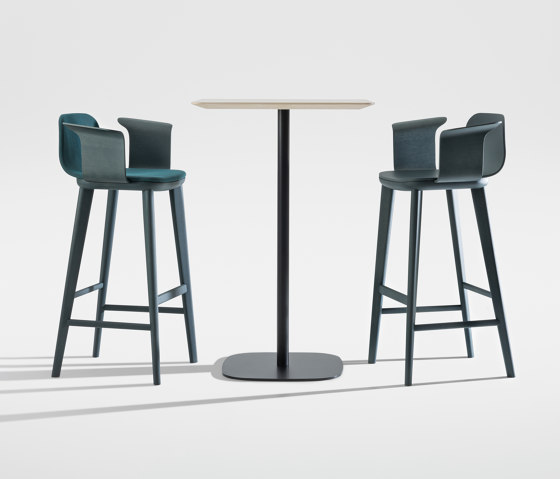 AEON COMFORT BAR Upholstered seat | Bar stools | Zeitraum