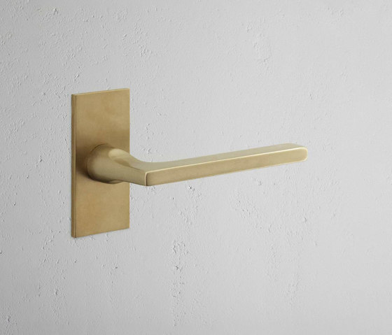 Clayton Short Plate Fixed Door Handle | Lever handles | Corston Architectural Detail