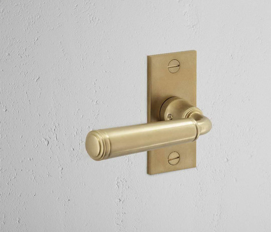 Digby Short Plate Fixed Door Handle | Lever handles | Corston Architectural Detail