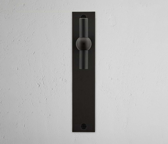 Manilla para puertas Harper T con placa larga (fija) | Pomos | Corston Architectural Detail