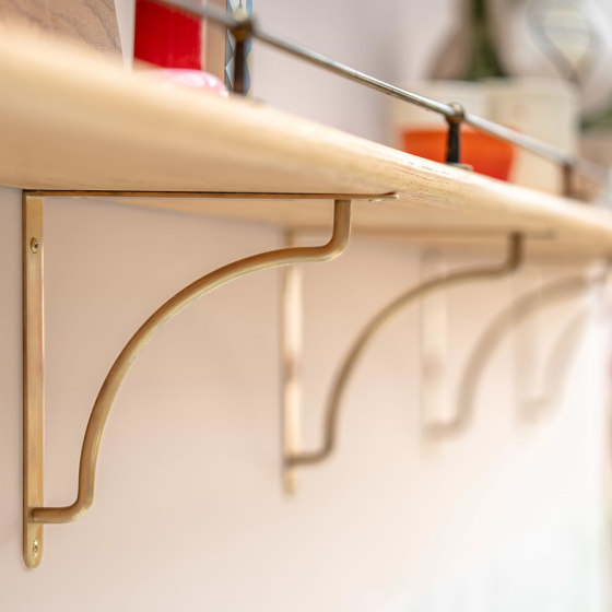 Kilburn Shelf Bracket 200mm | Furniture glass shelf brackets | Corston Architectural Detail