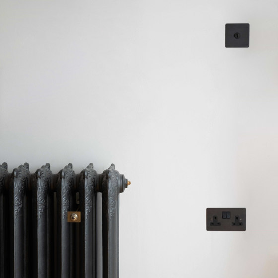 1G Two Way Toggle Switch | Kippschalter | Corston Architectural Detail