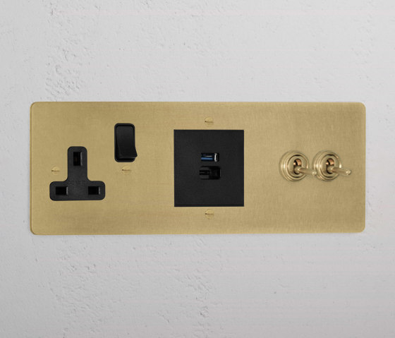 2G Toggle + USB A+C Fast Charge + Single Socket | Combinación interruptor / enchufe (Schuko) | Corston Architectural Detail