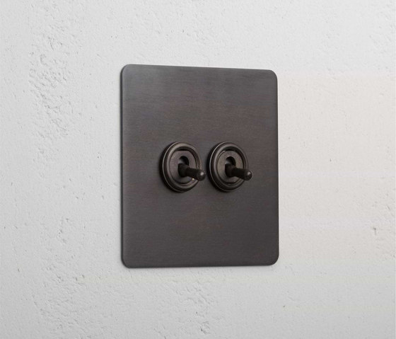 2G Two Way Toggle Switch | Interruptores a palanca | Corston Architectural Detail