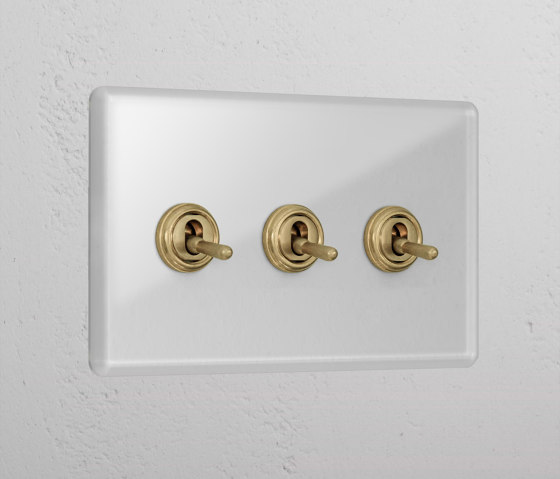 3G Two Way Toggle Switch | Interruttori leva | Corston Architectural Detail