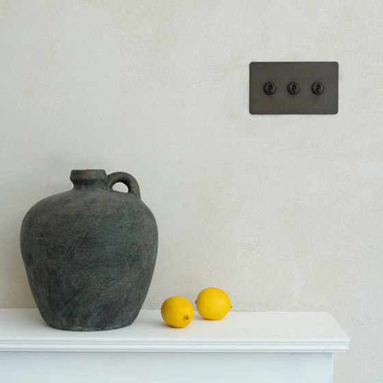 3G Two Way Toggle Switch | Interruttori leva | Corston Architectural Detail