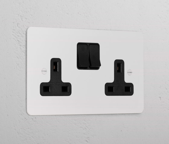 Double Socket UK | Enchufes estándar UK | Corston Architectural Detail