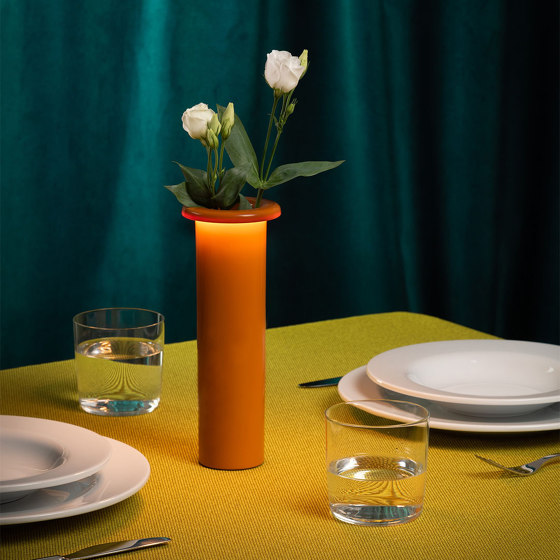 Bouquet | Rechargeable table lamp - Caramel | Luminaires de table | Magis