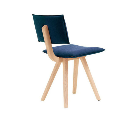 Trave | Upholstered chair - Natural Ash | Stühle | Magis