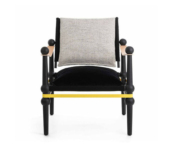 Twain | Low chair with arms - Black Beech - Black & White | Armchairs | Magis