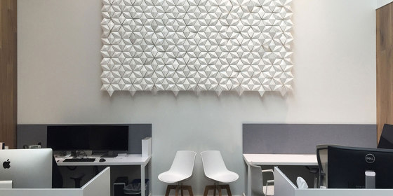 Facet hanging room divider 306 x 265cm in White | Sound absorbing room divider | Bloomming