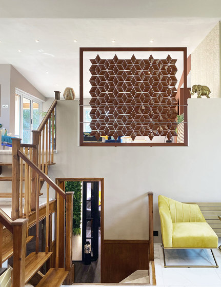 Freistehender Raumteiler Facet 204 x 180 cm in Kastanie | Stellwände | Bloomming