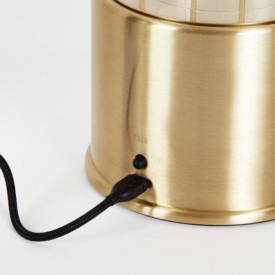 The Muse Portable Lamp in Solid Brass, Special Edition | Tischleuchten | Tala