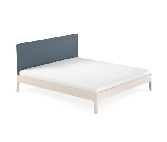 Lino Bed - Solid | Beds | Noah Living