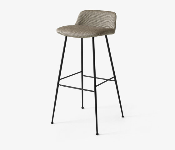 Rely HW88 Fuse 0351 w. Black base | Bar stools | &TRADITION
