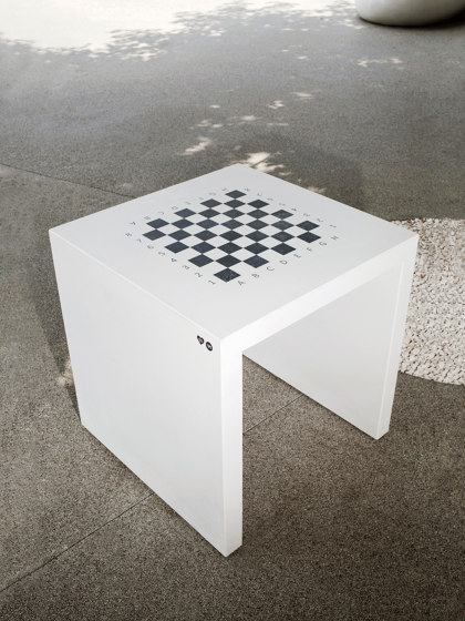 Chess Table | Mesas de juegos | VPI Concrete