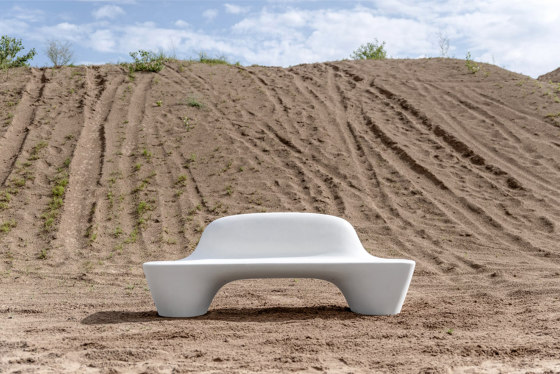 Haló | Concrete Bench with Backrest | Bancs | VPI Concrete