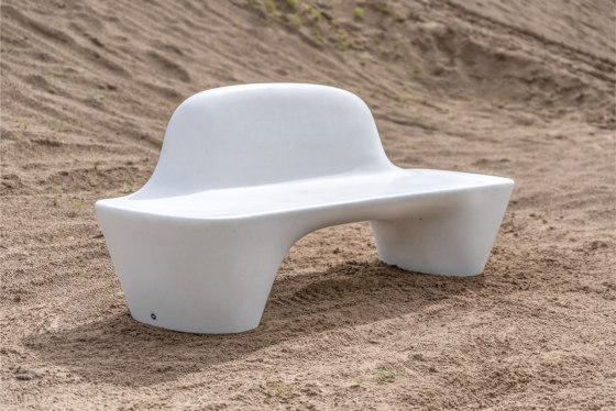 Haló | Concrete Bench with Backrest | Bancs | VPI Concrete