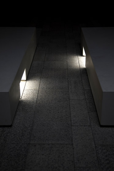 Ludy | Concrete Bench with Lighting | Panche | VPI Concrete