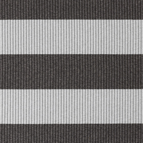 Big Stripe in/out | graphite-pearl grey | Formatteppiche | Woodnotes