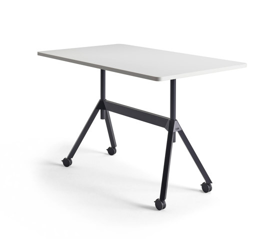 Level Tisch, Höhenverstellbar auf Rollen | Objekttische | COR Sitzmöbel