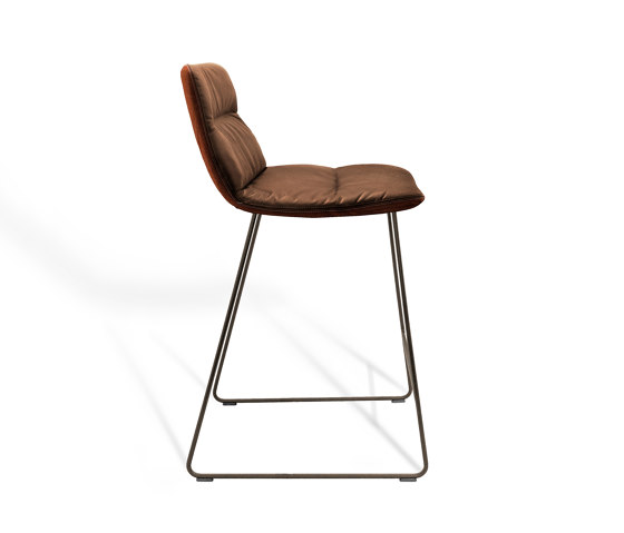 ARVA LIGHT Counter stool | Chaises de comptoir | KFF