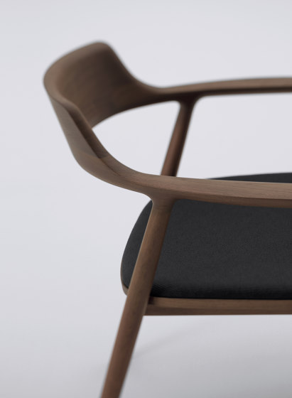 Hiroshima Wide Armchair | Chairs | MARUNI