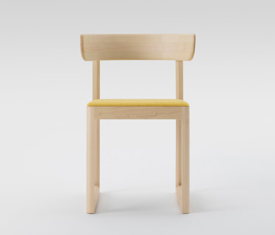 En Chair (Cushioned) | Sillas | MARUNI
