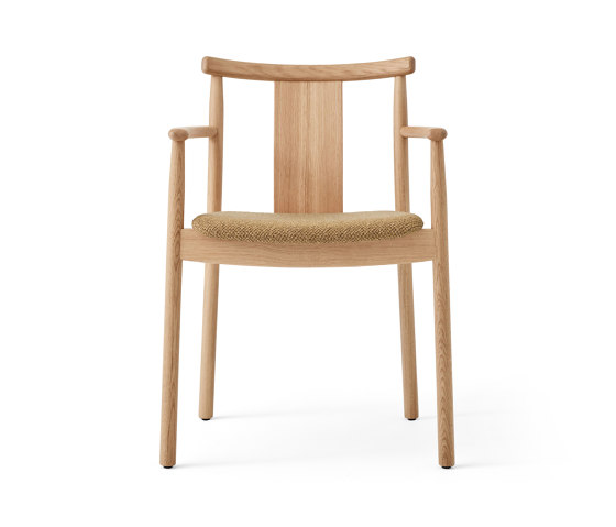 Merkur Dining Chair W. Armrest, Natural Oak | Audo Bouclé 06 | Chaises | Audo Copenhagen