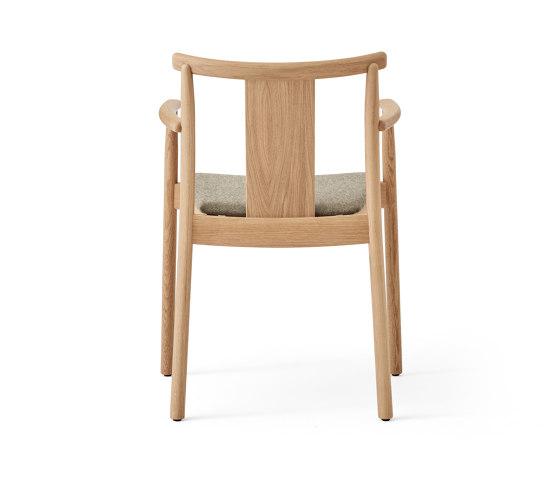 Merkur Dining Chair W. Armrest, Natural Oak | Hallingdal 65 200 | Stühle | Audo Copenhagen